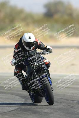 media/Oct-30-2025-Racers Edge (Thu) [[dabbdaf680]]/3-B Group/Session 2 Turn 2/